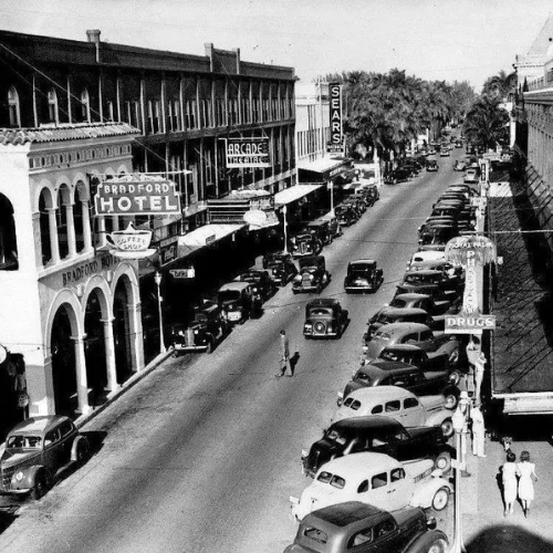 The Downtown History Tour Hosted by True Tours